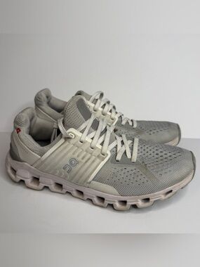 On Cloud Running Women's Cloudswift Running Shoes Size 8 Glacier/White Swift